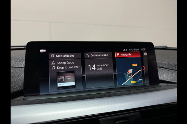 BMW 3 Serie Touring 320i M Sport Pano H/K Leer Camera NAP