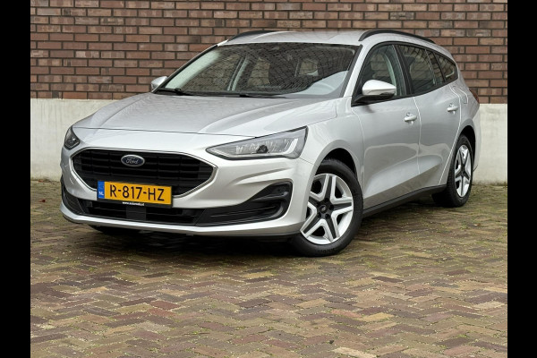 Ford FOCUS Wagon 1.0 EcoBoost Hybrid Titanium / ALL-Season banden / Navigatiesysteem 8 inch Touch- & Swipescreen