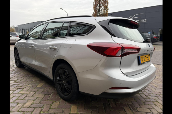 Ford FOCUS Wagon 1.0 EcoBoost Hybrid Titanium / ALL-Season banden / Navigatiesysteem 8 inch Touch- & Swipescreen