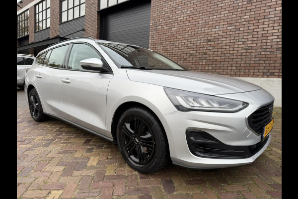 Ford FOCUS Wagon 1.0 EcoBoost Hybrid Titanium / ALL-Season banden / Navigatiesysteem 8 inch Touch- & Swipescreen