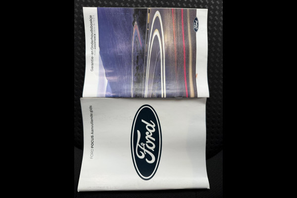 Ford FOCUS Wagon 1.0 EcoBoost Hybrid Titanium / ALL-Season banden / Navigatiesysteem 8 inch Touch- & Swipescreen