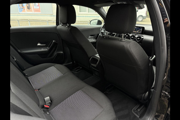 Mercedes-Benz A-Klasse 180 Aut. Business Sol. | Navi | Camera | M-Bux |