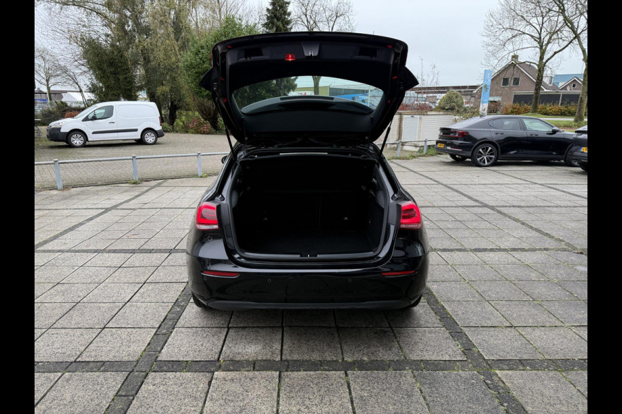 Mercedes-Benz A-Klasse 180 Aut. Business Sol. | Navi | Camera | M-Bux |