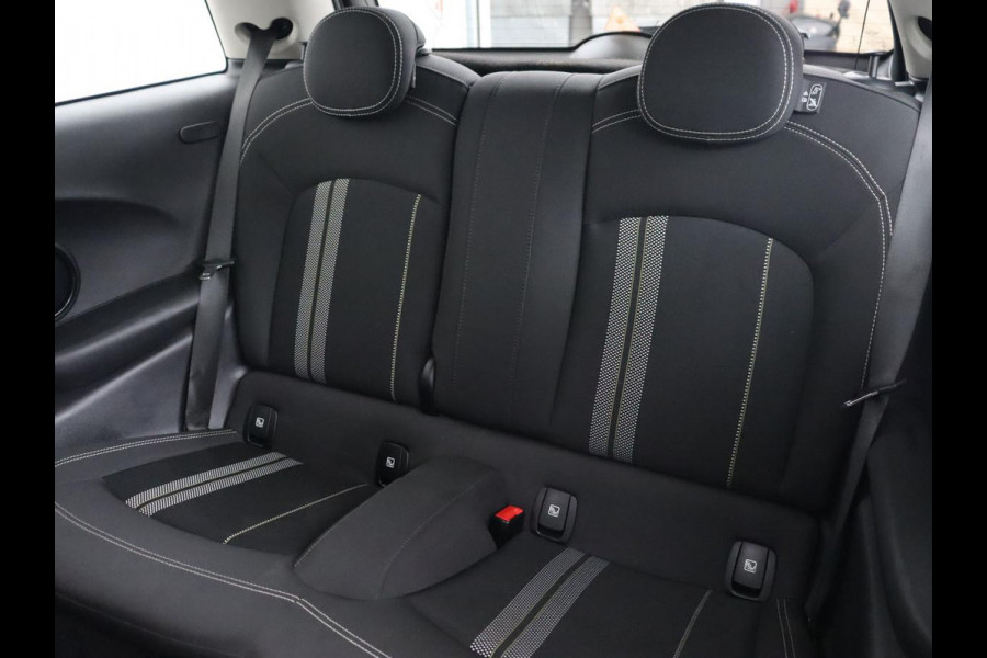 MINI Mini Electric Basic 33 kWh | Origineel NL | Carplay | Full LED | Navigatie | Digital Cockpit | Climate control | Cruise control | Bluetooth