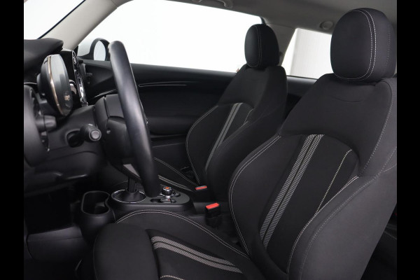 MINI Mini Electric Basic 33 kWh | Origineel NL | Carplay | Full LED | Navigatie | Digital Cockpit | Climate control | Cruise control | Bluetooth