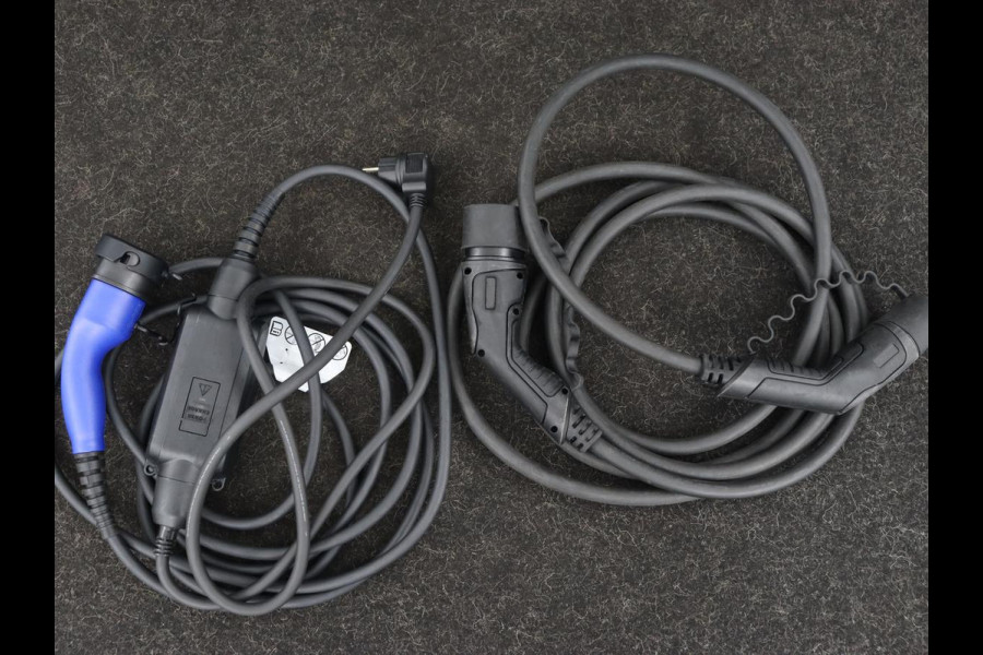 Lexus UX 300e Business 54 kWh | 1e eigenaar | Adaptive cruise | Carplay | Camera | Navigatie | Full LED | Elektrische stoelen | Climate control | Bluetooth