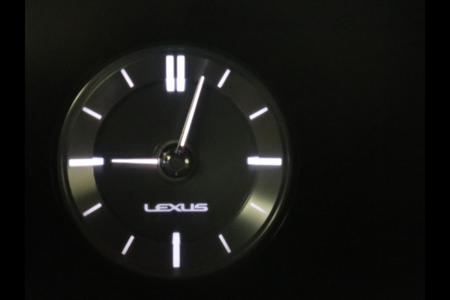 Lexus UX 300e Business 54 kWh | 1e eigenaar | Adaptive cruise | Carplay | Camera | Navigatie | Full LED | Elektrische stoelen | Climate control | Bluetooth