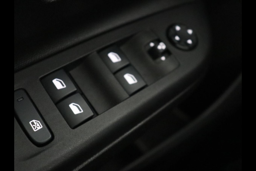 Opel CORSA-E GS Line 50 kWh | 1e eigenaar | Stoel & stuurverwarming | Carplay | Navigatie | Full LED | 17'' | Climate control | Cruise control | Bluetooth