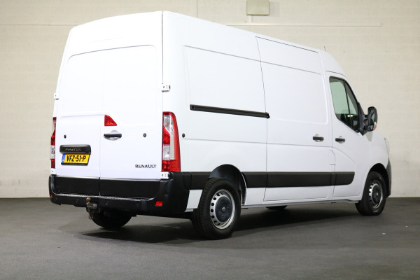 Renault Master 2.3 dCi 135pk L2 H2 Airco Navigatie Camera Trekhaak