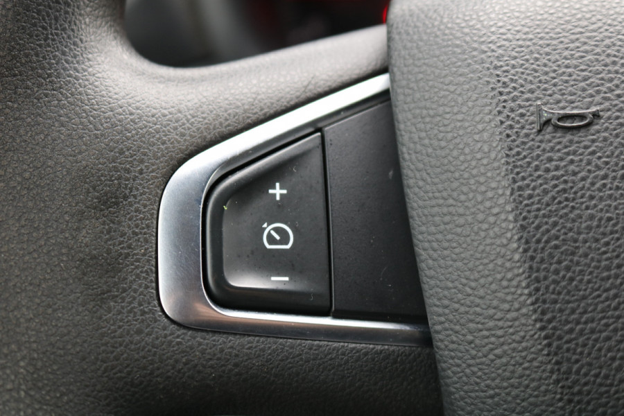 Renault Master 2.3 dCi 135pk L2 H2 Airco Navigatie Camera Trekhaak