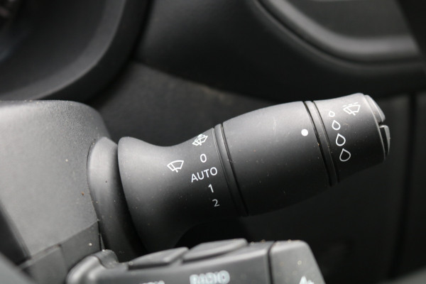 Renault Master 2.3 dCi 135pk L2 H2 Airco Navigatie Camera Trekhaak