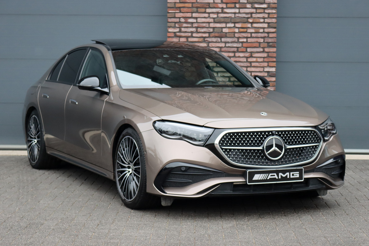 Mercedes-Benz E-Klasse 300 e AMG Line | Hyperscreen | Airmatic | Achterasbesturing | Distronic+ | Stoelventilatie | Memory | Burmester | HUD | Digital Light | Surround Camera | Verwarmd Stuurwiel |