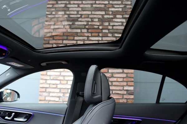 Mercedes-Benz E-Klasse 300 e AMG Line | Hyperscreen | Airmatic | Achterasbesturing | Distronic+ | Stoelventilatie | Memory | Burmester | HUD | Digital Light | Surround Camera | Verwarmd Stuurwiel |