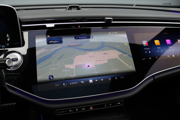 Mercedes-Benz E-Klasse 300 e AMG Line | Hyperscreen | Airmatic | Achterasbesturing | Distronic+ | Stoelventilatie | Memory | Burmester | HUD | Digital Light | Surround Camera | Verwarmd Stuurwiel |