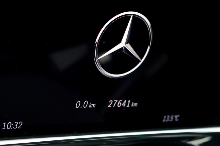 Mercedes-Benz E-Klasse 300 e AMG Line | Hyperscreen | Airmatic | Achterasbesturing | Distronic+ | Stoelventilatie | Memory | Burmester | HUD | Digital Light | Surround Camera | Verwarmd Stuurwiel |