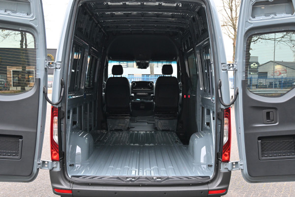 Mercedes-Benz Sprinter 319 CDI 4x4 L2H2 Pro Draaistoelen, Distronic, LED, Electrische schuifdeur