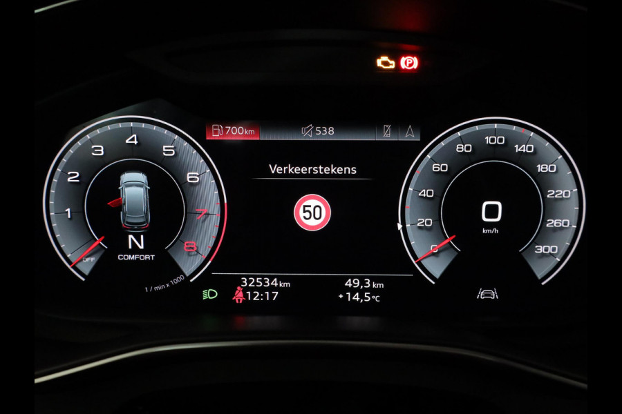 Audi A6 Avant 40 TFSI S edition Competition 204 pk S-tronic | Verlengde garantie | Navigatie | Panoramadak | Parkeersensoren | Achteruitrijcamera | Stoelverwarming | S-Line |