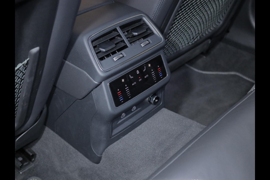 Audi A6 Avant 40 TFSI S edition Competition 204 pk S-tronic | Verlengde garantie | Navigatie | Panoramadak | Parkeersensoren | Achteruitrijcamera | Stoelverwarming | S-Line |