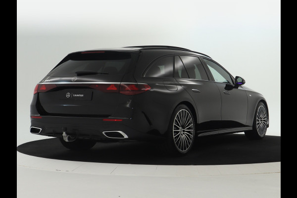 Mercedes-Benz E-Klasse Estate 300 e Sport Edition | Trekhaak | Rijassistentiepakket Plus | Nightpakket | Akoestisch comfortpakket | KEYLESS GO-pakket | Winter pakket | Antidiefstalpakket URBAN GUARD PLUS | 360°-camera | Stoelventilatie voor |