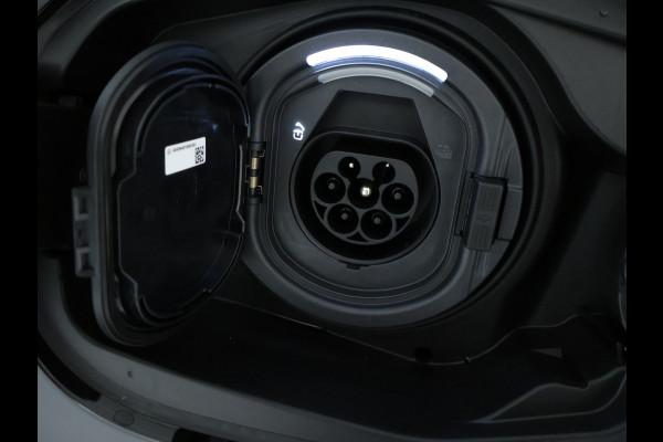 Mercedes-Benz E-Klasse Estate 300 e Sport Edition | Trekhaak | Rijassistentiepakket Plus | Nightpakket | Akoestisch comfortpakket | KEYLESS GO-pakket | Winter pakket | Antidiefstalpakket URBAN GUARD PLUS | 360°-camera | Stoelventilatie voor |