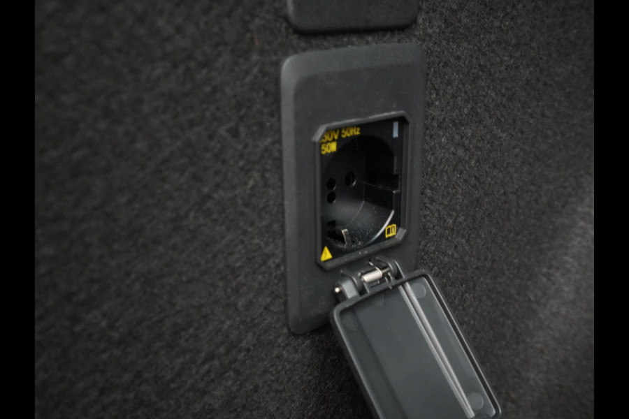 CUPRA Leon Sportstourer 1.4 e-Hybrid VZ Performance Limited Panorama Navigatie Stoel/Stuurverwarming Parkassist Carplay 213