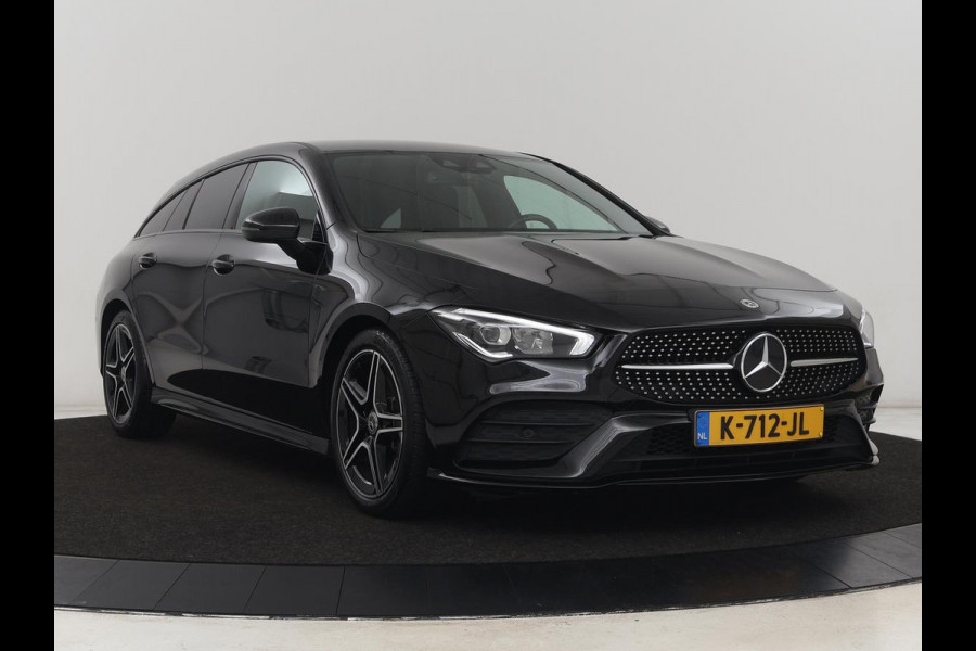 Mercedes-Benz CLA-Klasse 200 AMG | Stoelverwarming | Camera | Leder/Alcantara | Sfeerverlichting | Park Assist | Full LED | Navigatie | Widescreen | Climate control | Bluetooth | Cruise control