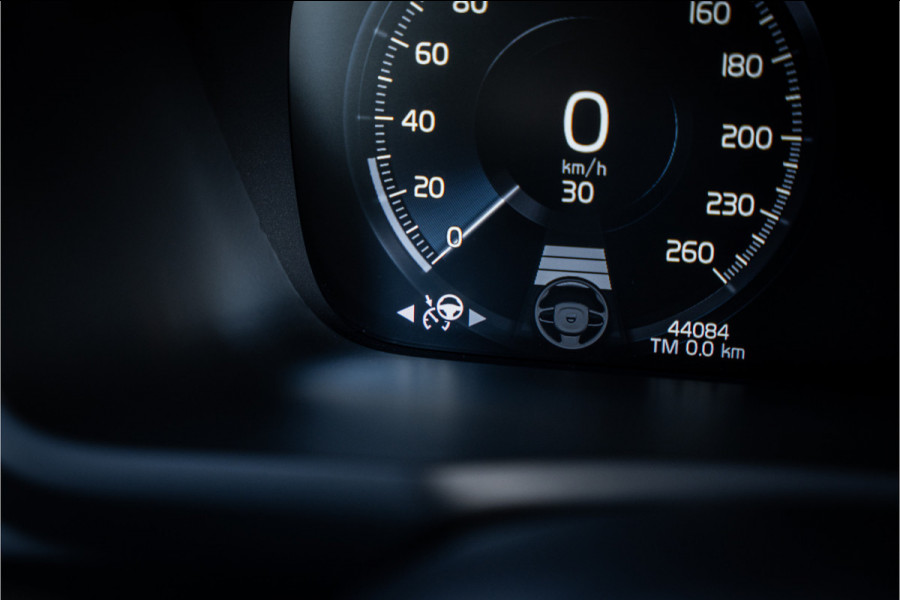 Volvo XC90 2.0 T8 Plug-in hybrid AWD R-Design - Panorama | H&K | Memory | Keyless |ACC