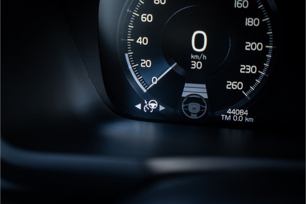 Volvo XC90 2.0 T8 Plug-in hybrid AWD R-Design - Panorama | H&K | Memory | Keyless |ACC