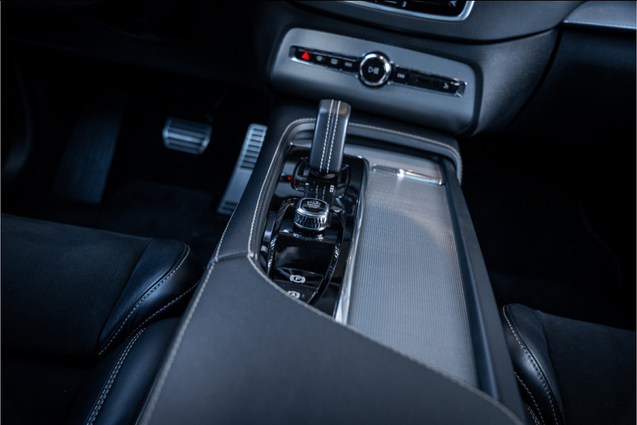 Volvo XC90 2.0 T8 Plug-in hybrid AWD R-Design - Panorama | H&K | Memory | Keyless |ACC
