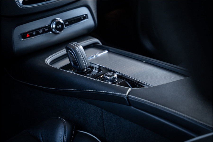 Volvo XC90 2.0 T8 Plug-in hybrid AWD R-Design - Panorama | H&K | Memory | Keyless |ACC
