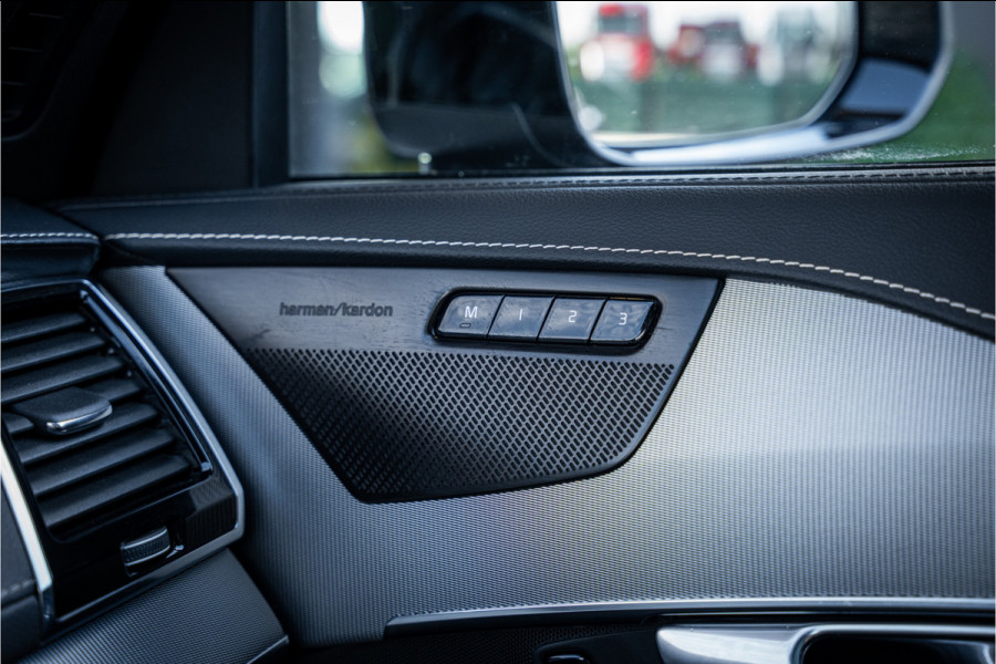 Volvo XC90 2.0 T8 Plug-in hybrid AWD R-Design - Panorama | H&K | Memory | Keyless |ACC