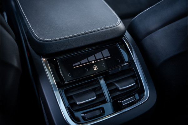 Volvo XC90 2.0 T8 Plug-in hybrid AWD R-Design - Panorama | H&K | Memory | Keyless |ACC