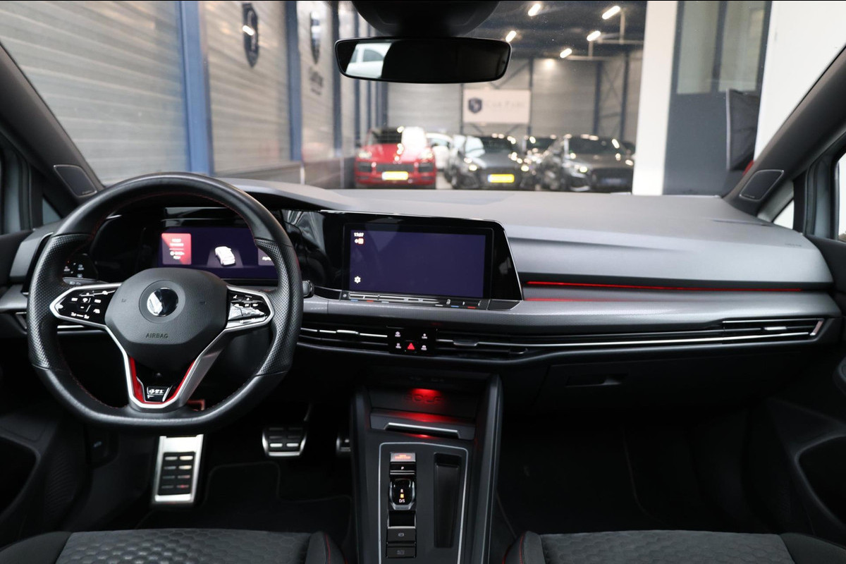 Volkswagen Golf 2.0 TSI GTI Clubsport 301+PK LED+IQ/PANO/HALF LEER+ALCANTARA+S.VERWARMING/19"/CAM/LINE/ACC/ECC/12 MND GARANTIE!