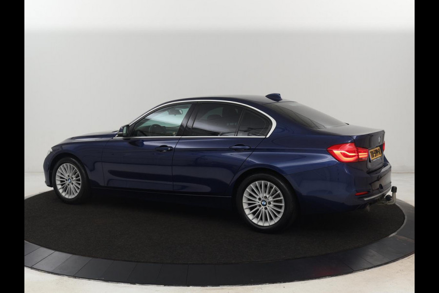 BMW 3 Serie 318i Luxury Edition | Leder | Stoelverwarming | Navigatie | Trekhaak | Full LED | Climate control | PDC | Cruise control