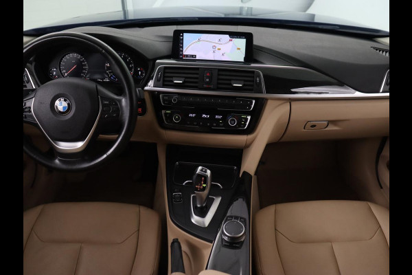 BMW 3 Serie 318i Luxury Edition | Leder | Stoelverwarming | Navigatie | Trekhaak | Full LED | Climate control | PDC | Cruise control