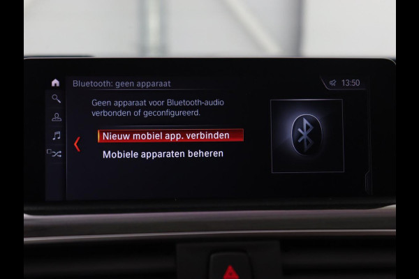 BMW 3 Serie 318i Luxury Edition | Leder | Stoelverwarming | Navigatie | Trekhaak | Full LED | Climate control | PDC | Cruise control