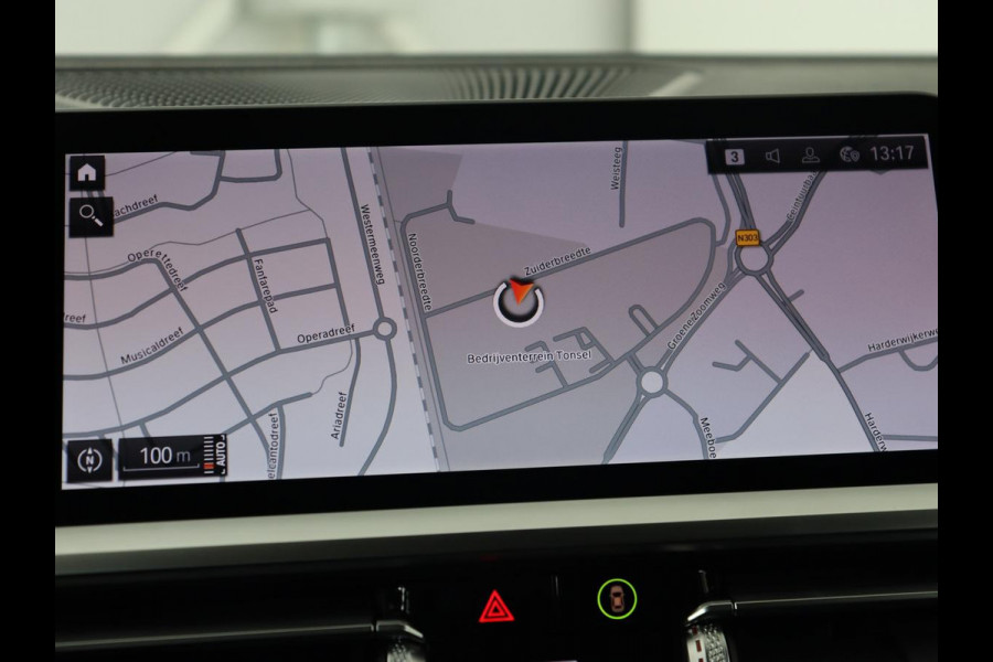 BMW 3 Serie 318i Sport Line | Carplay | Camera | Sportstoelen | Sfeerverlichting | Live Cockpit | Navigatie | Full LED | Half leder | Park Assist | Climate control | DAB | Cruise control | Bluetooth