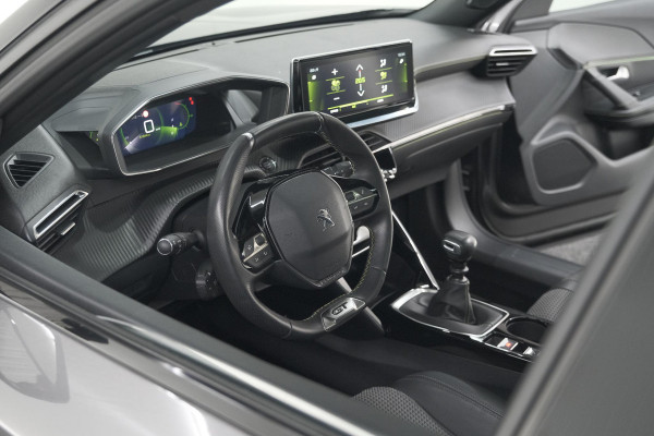 Peugeot 2008 PureTech 130 GT | Panoramadak | Afneembare trekhaak | Adaptieve cruise control | Navigatie