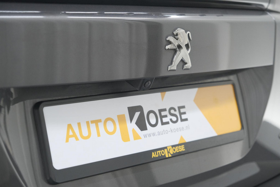 Peugeot 2008 PureTech 130 GT | Panoramadak | Afneembare trekhaak | Adaptieve cruise control | Navigatie