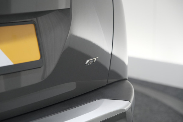 Peugeot 2008 PureTech 130 GT | Panoramadak | Afneembare trekhaak | Adaptieve cruise control | Navigatie