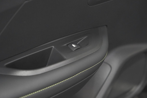 Peugeot 2008 PureTech 130 GT | Panoramadak | Afneembare trekhaak | Adaptieve cruise control | Navigatie