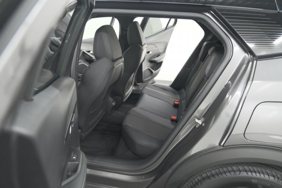 Peugeot 2008 PureTech 130 GT | Panoramadak | Afneembare trekhaak | Adaptieve cruise control | Navigatie
