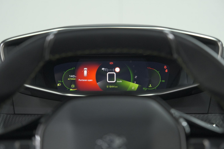 Peugeot 2008 PureTech 130 GT | Panoramadak | Afneembare trekhaak | Adaptieve cruise control | Navigatie