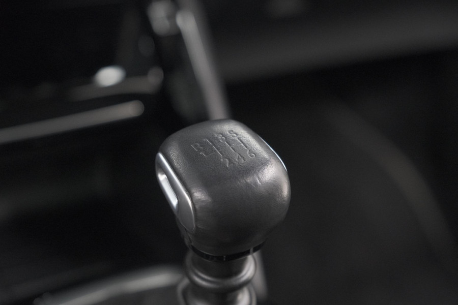 Peugeot 2008 PureTech 130 GT | Panoramadak | Afneembare trekhaak | Adaptieve cruise control | Navigatie