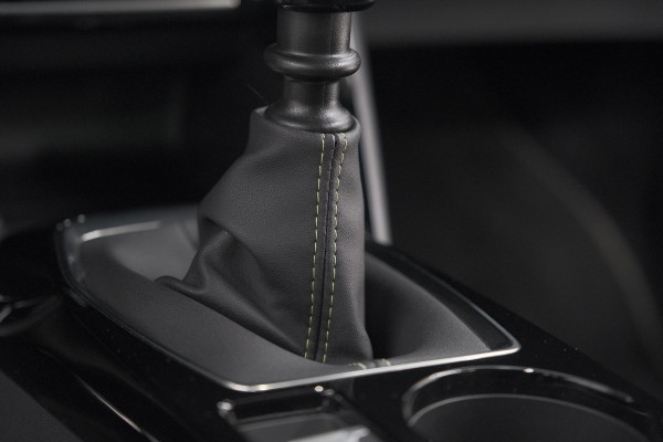 Peugeot 2008 PureTech 130 GT | Panoramadak | Afneembare trekhaak | Adaptieve cruise control | Navigatie