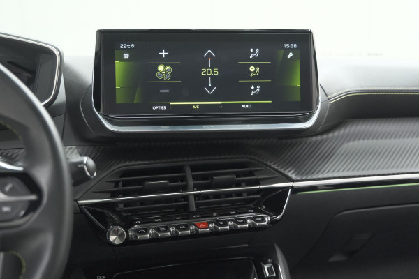 Peugeot 2008 PureTech 130 GT | Panoramadak | Afneembare trekhaak | Adaptieve cruise control | Navigatie