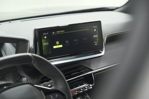 Peugeot 2008 PureTech 130 GT | Panoramadak | Afneembare trekhaak | Adaptieve cruise control | Navigatie