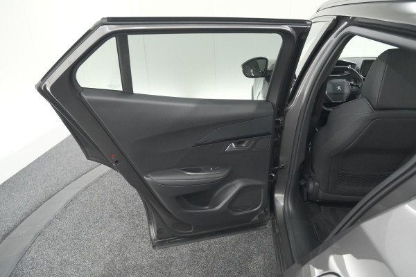 Peugeot 2008 PureTech 130 GT | Panoramadak | Afneembare trekhaak | Adaptieve cruise control | Navigatie