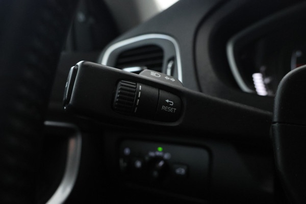 Volvo V40 2.0 D2 Nordic+ Nieuwstaat!
