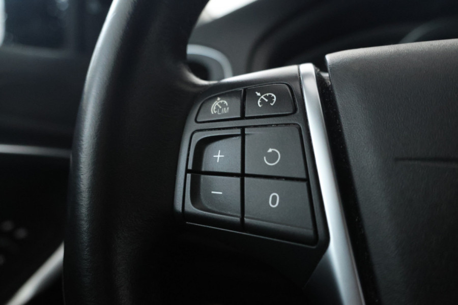 Volvo V40 2.0 D2 Nordic+ Nieuwstaat!